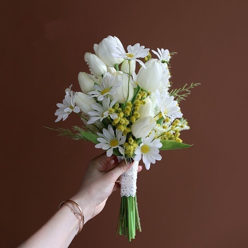 极速手捧仿真花马蹄莲o郁金香法式优雅新娘结婚摄影道具家居装饰