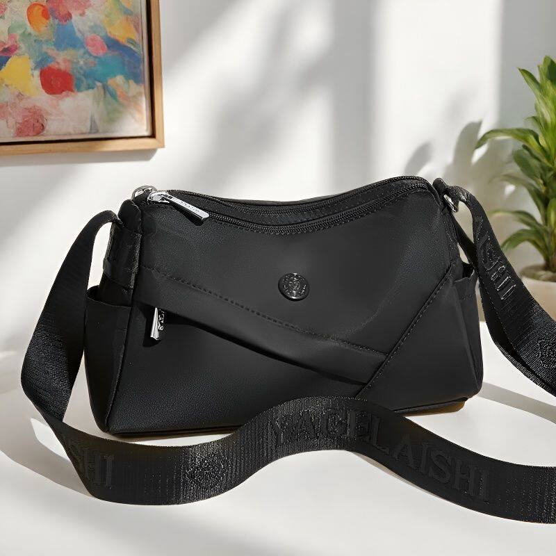 斜挎包包女士2026新款轻便牛津布防水小包通勤外出多隔层单肩女包