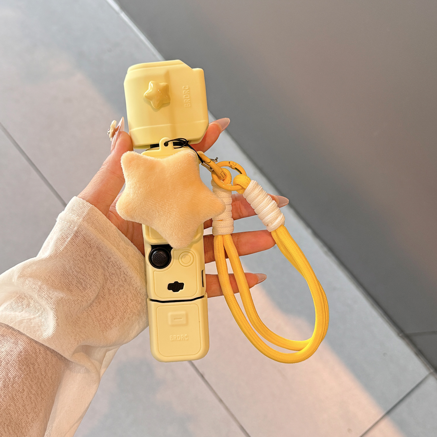 黄色星星大疆保护壳可爱pocket3保护套硅胶云台相机配件手腕挂绳