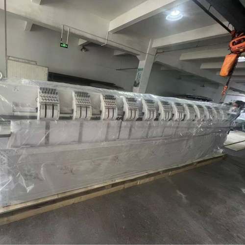 12头电脑绣花机12针成衣帽子个性化多头高速12头电脑刺绣