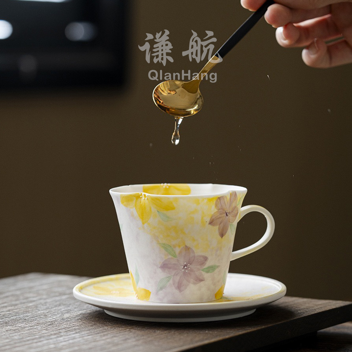 谦航精工手绘花口咖啡杯碟套装