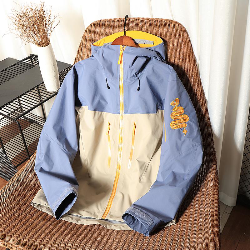 袅平替！蛇年限定版防刮耐磨防暴雨级男女同款户外硬壳冲锋衣外套