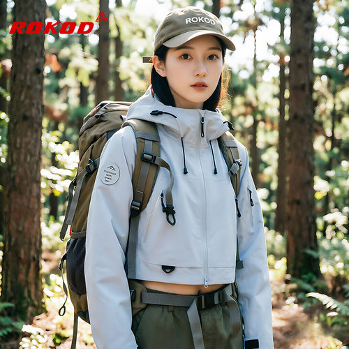 户外风连帽短款冲锋衣风衣女生