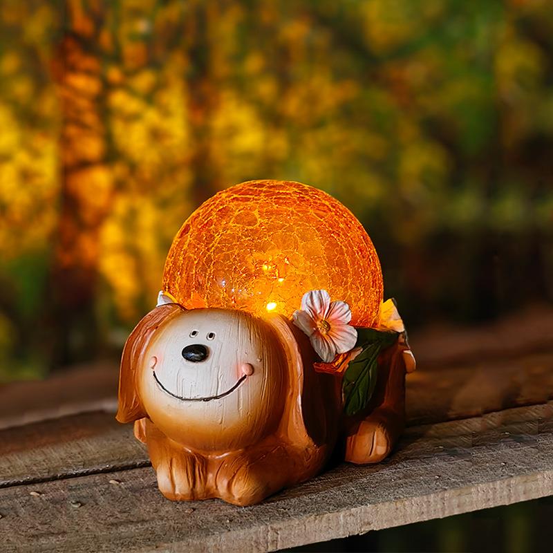 太阳能发光动物灯水晶球趴趴狗摆件新创意树脂庭院景观花园装饰灯