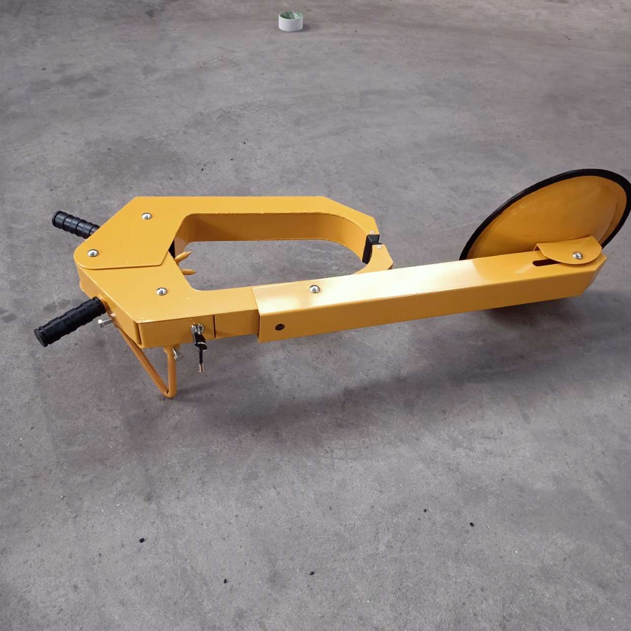 货车大吸盘锁渣土车锁挂车锁城管执法专用锁