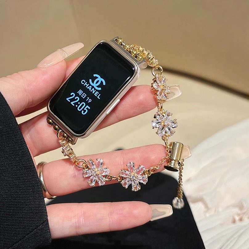 适用华为手环9/8手表watch 4表带3/3pro/4pro水钻雪花手链式FIT 3/2表带GT4/GT3金属表带荣耀magic女潮款轻奢