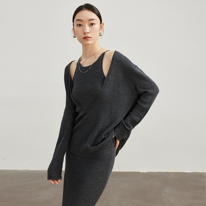 慵懒宽松 法式针织套装连衣裙女早秋新款羊毛罩衫吊带裙子两件套