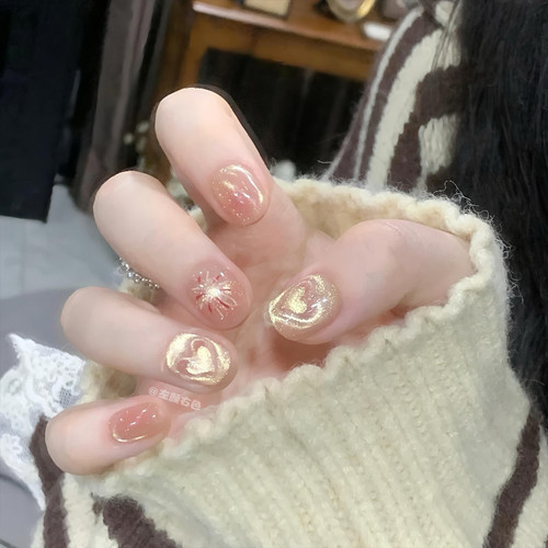 手工穿戴甲2026新款爆闪烟花爱心猫眼美甲新娘温柔显白短款指甲贴