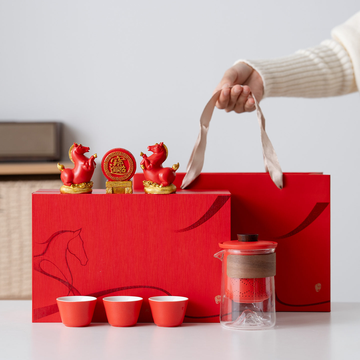 公司商务伴手礼定制送客户员工