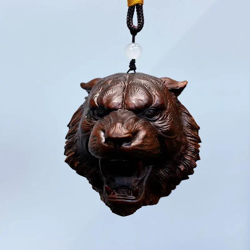 旧藏小叶黄杨木雕刻生肖虎头虎虎生威复古文玩男士随身手把件挂件