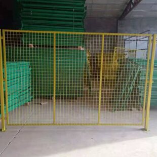 极速铁丝网护栏网车间隔离v网高速路围栏网加粗镀锌钢丝网仓库防