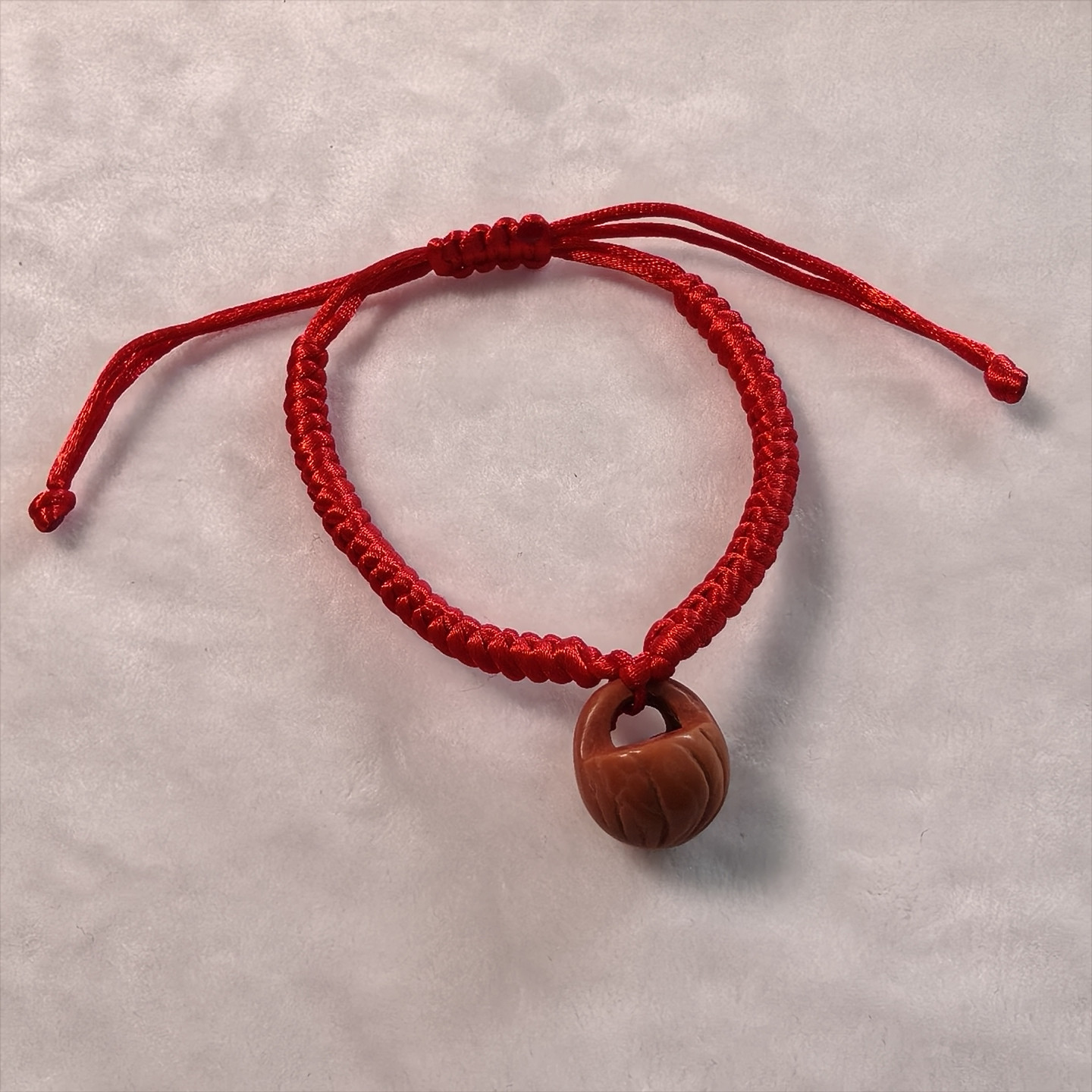 野生桃枭桃核手工雕刻红绳手链婴儿宝宝压惊防惊吓手绳女桃篮桃木