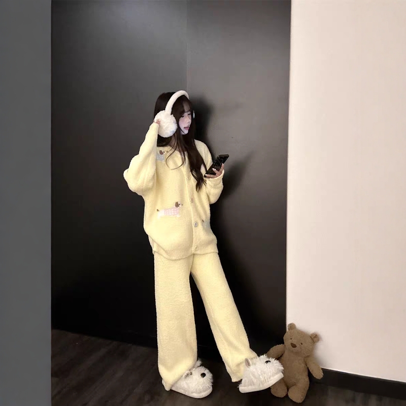 可外穿奶黄色腊肠狗睡衣女冬2025