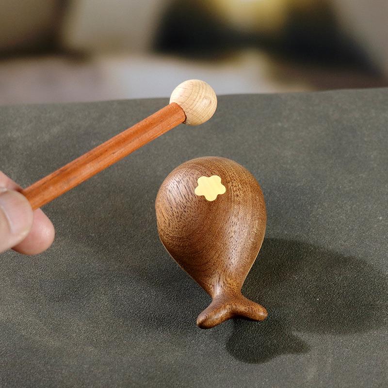 木头雕刻鲸鱼木鱼敲小木鱼文创木鱼上班族静心敲打乐器木质摆件