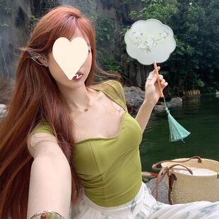 短袖辣妹女甜胸垫修身设计感方领胸垫短款露背带夏季T恤带上衣