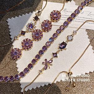 手饰鸢尾蝴蝶时尚轻奢花海花朵