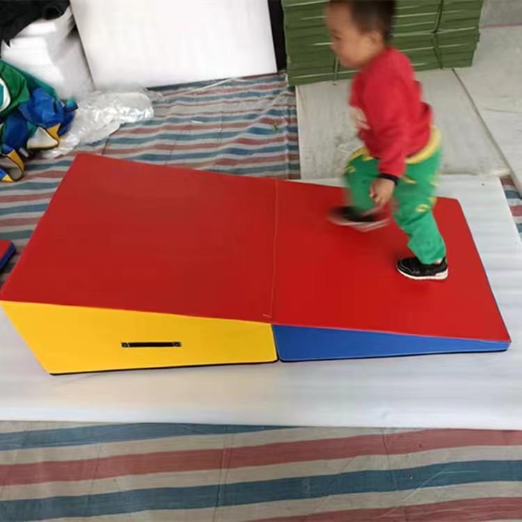 儿童体适能折叠三角斜坡垫体能感统训练前手空翻训练平衡器材