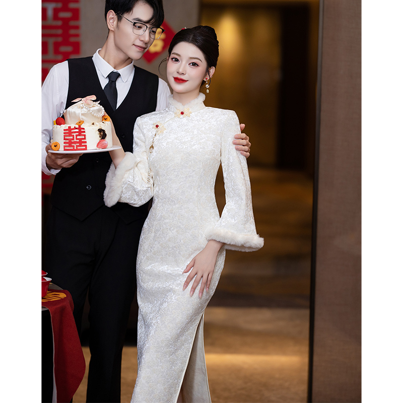 白色订婚领证登记礼服2025新款中式旗袍小白裙日常可X穿秋冬款长