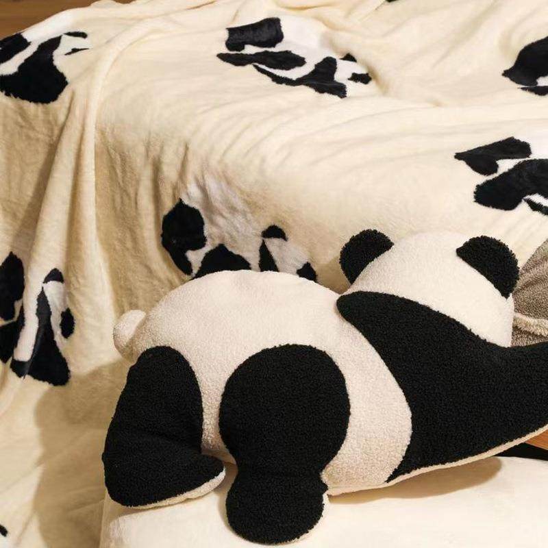 2023新款家居熊猫嘭嘭抱枕毯子二合一法兰绒暖香毛毯车载车内靠枕