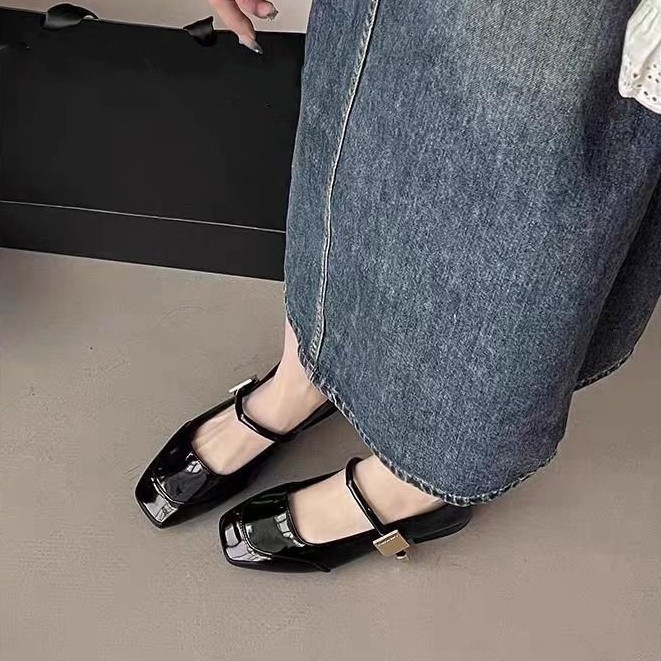 【明星同款】红色玛丽珍鞋女2025新款法式复古浅口晚晚单鞋小皮鞋