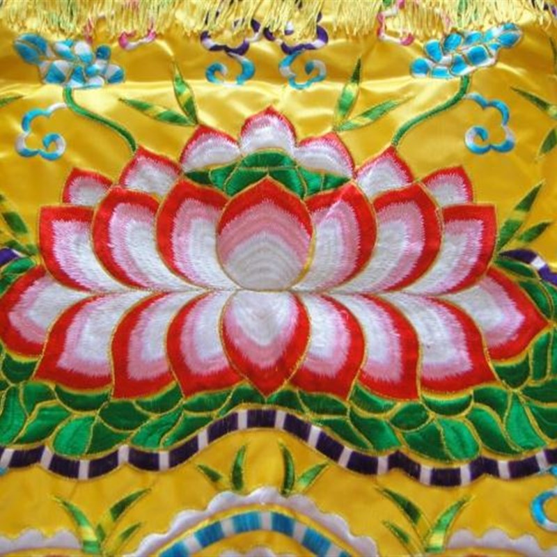 极速贵在德缘黄色缎l布刺绣莲花幡桌围帷幔案布/桌裙八仙桌台围 1