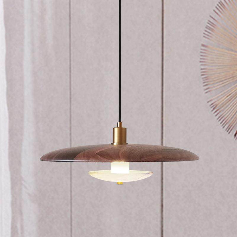 北欧设计师款餐厅飞碟吊灯轻奢餐桌灯简约创意茶室吧台实木云石灯