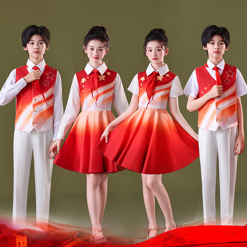 儿童红歌大合唱团演出服中小学生