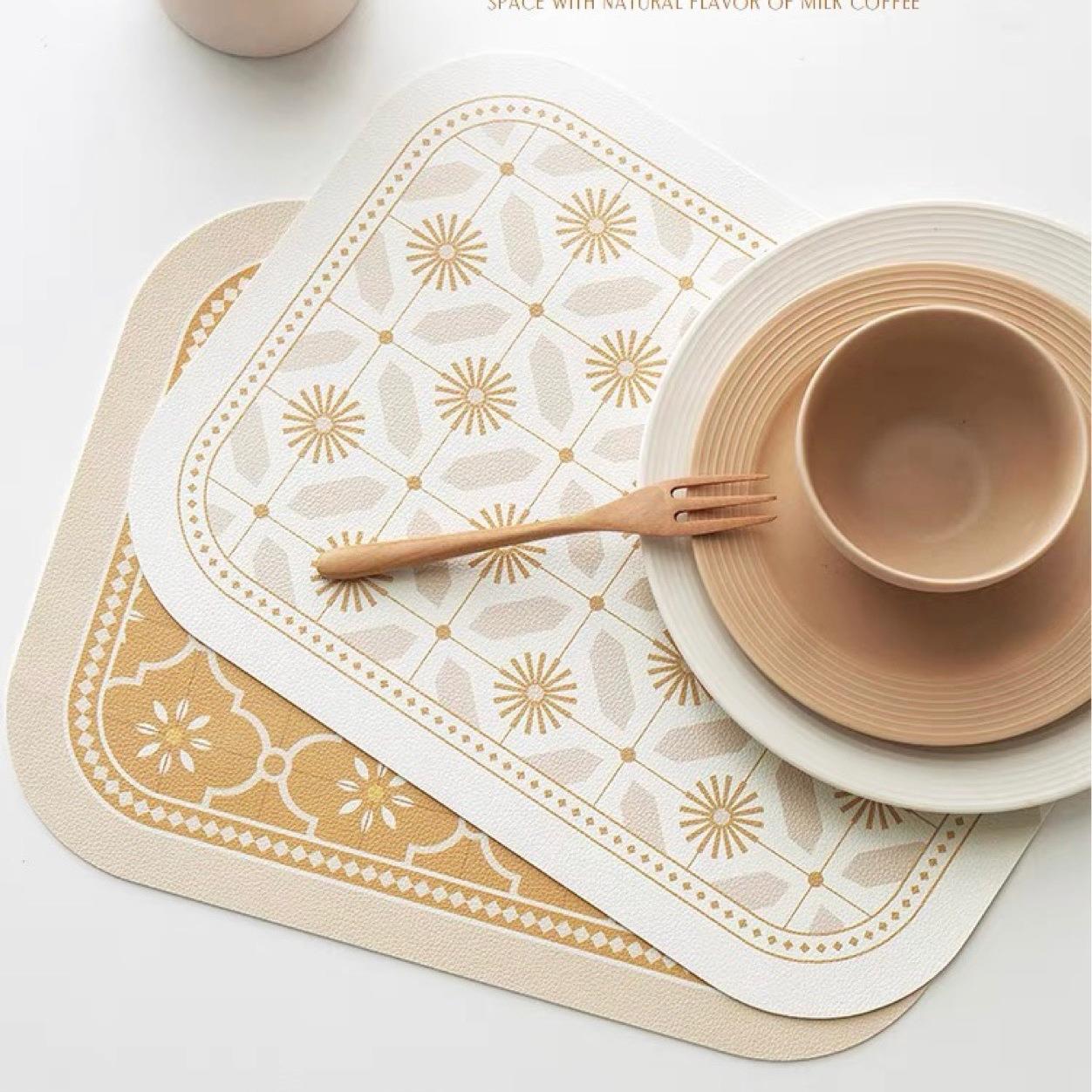 餐桌垫简约皮革油边西餐垫北欧pu隔热垫防油防水防滑隔热家用餐垫