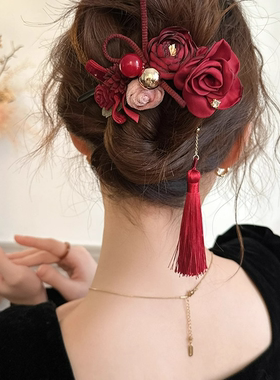 红色玫瑰流苏吊坠发夹女后脑勺2025新款高端盘发扭扭夹子抓夹头饰
