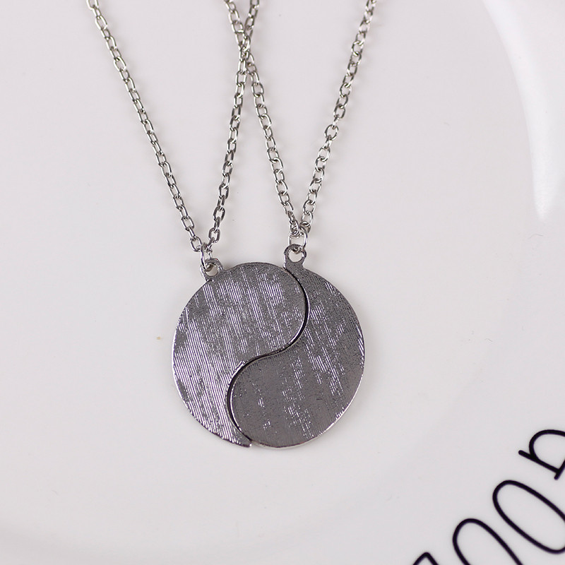 极速Hot Selling Yin And Yang Stitching Alloy Two Petals. Pis