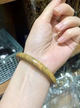 极速绿檀木圆条美人条手镯 女K款木质文玩檀木镯子