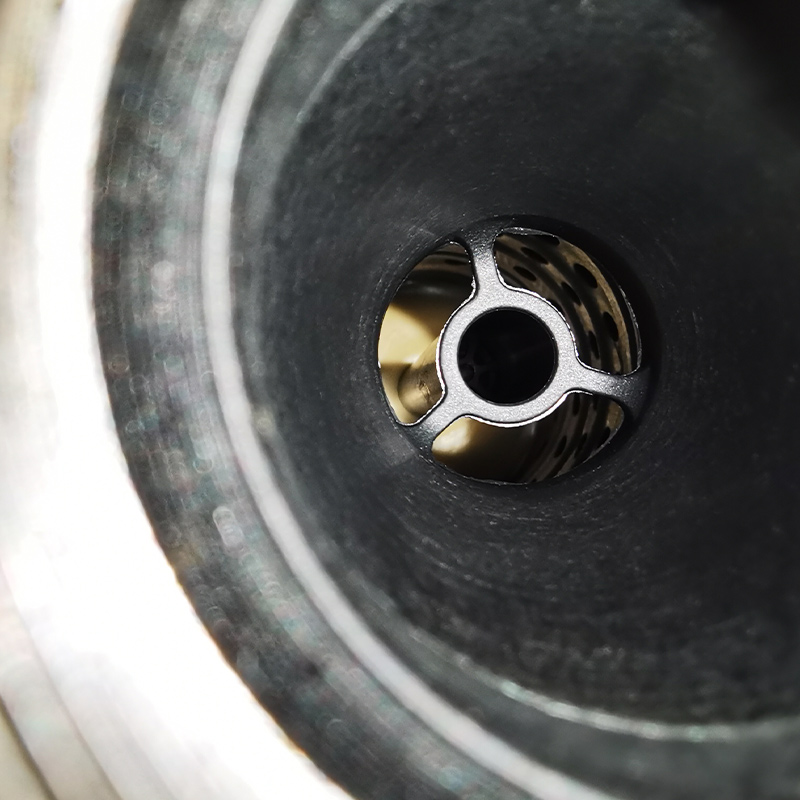 极速新品 电喷发jp动机机油滤芯 适用于15吨-26吨挖掘机 纯正定制