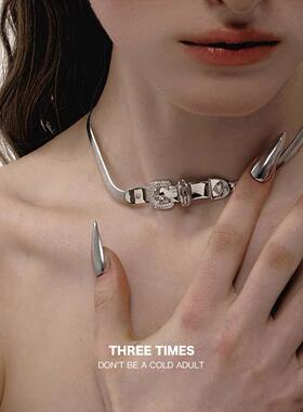 镶钻小众银色皮带扣蛇骨项链ins