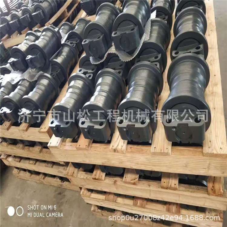 CAT320L CAT325B CAT325C挖掘机支重轮挖机承重轮行走轮链轮