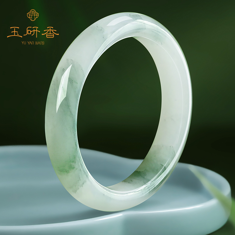天然天山翠玉手镯飘绿玉石镯子附证书飘花手镯送礼送女友闺蜜