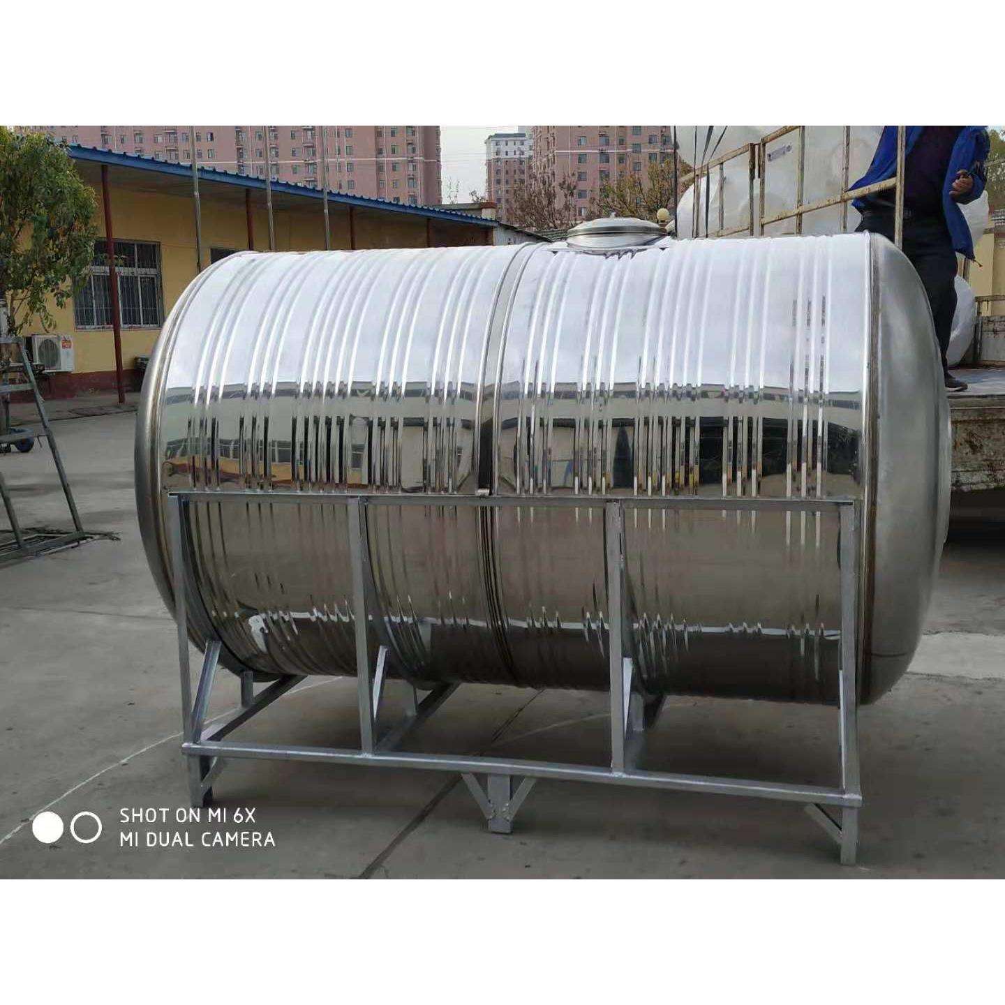 雄县日兴SUS304不锈钢1吨2吨软化水水箱楼顶屋顶太阳能蓄水罐