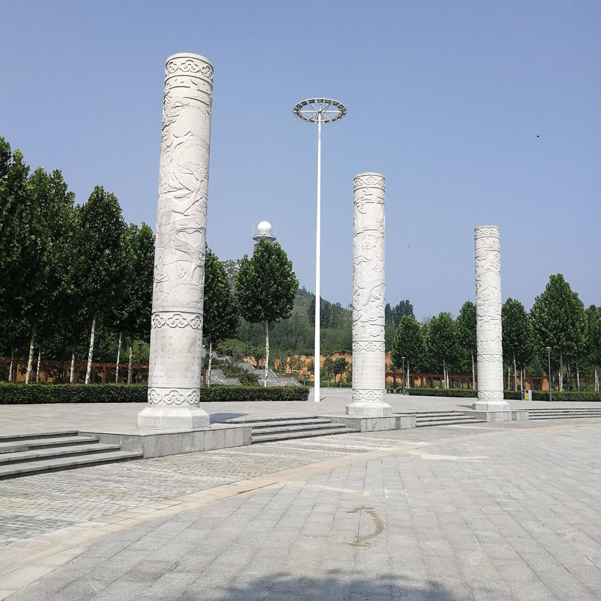 园林青石石雕龙柱广场公园石雕龙柱公园景观花岗岩石雕龙柱