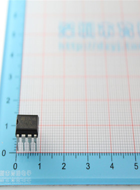 直插 LM393 17393 低功耗电压双比较器 DIP-8 深圳育松