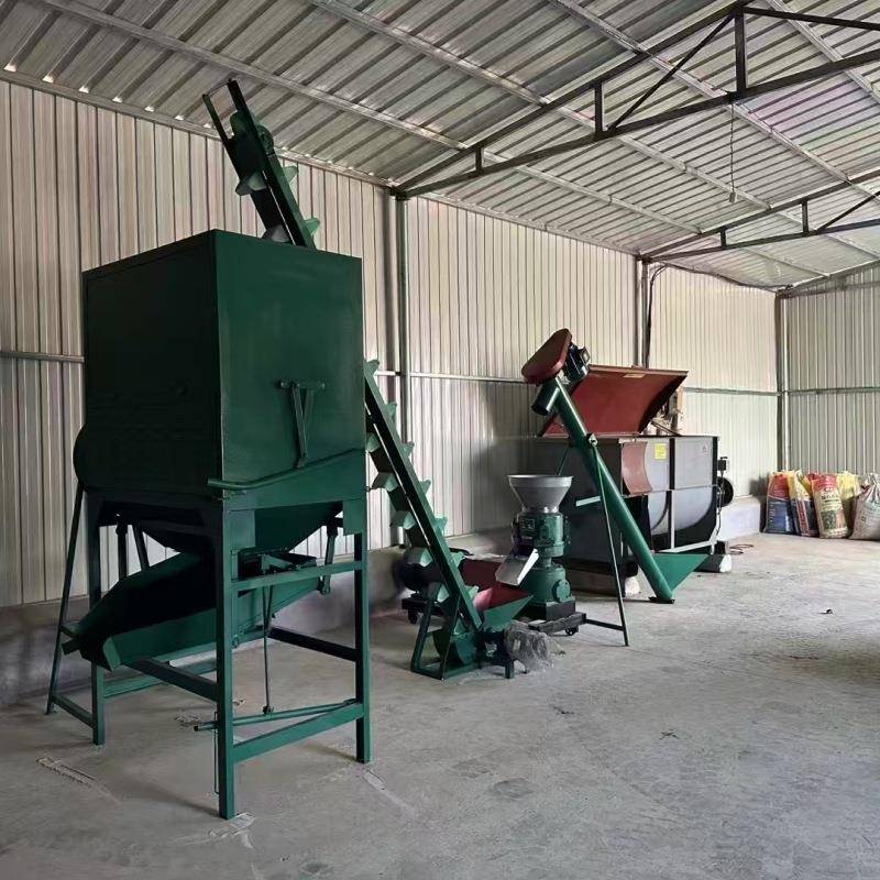 鸡鹅牛羊猪兔饲料机器家禽牲畜饲料设备造粒机纸屑挤压颗粒机