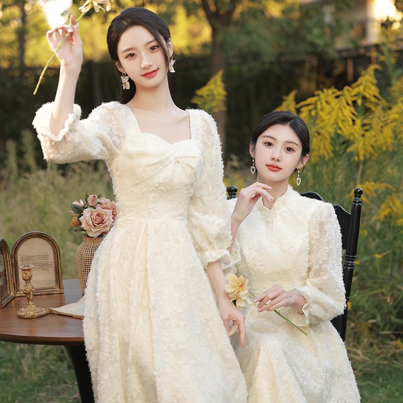 香槟色伴娘服长款2024冬季新款结婚姐妹裙伴娘团仙气质长袖礼服裙