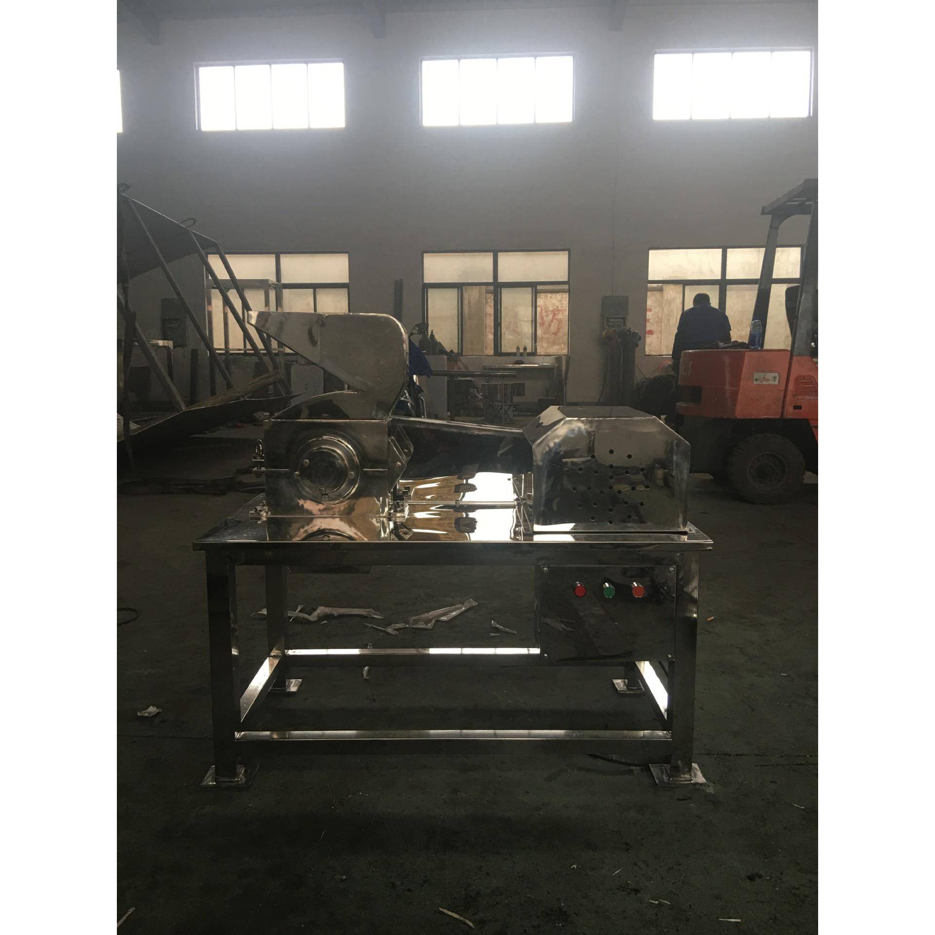 供应CSJ食品粉碎机颗粒粗碎机出料细度0.5-20mm丁粒破碎机