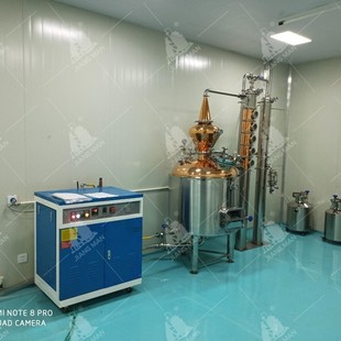 蒸馏器 铜蒸馏设备 厂家直供 纯露精油蒸馏 500升木料花草
