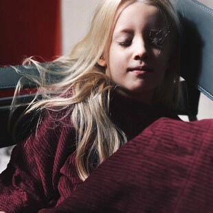 北欧风女童装灯芯绒连衣裙宽松秋冬纯棉坑条绒裙子女宝粉色公主裙