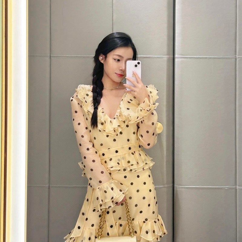 V领荷叶领紫色圆点喇叭袖连衣裙短裙女装春秋装,女装/女士精品,连衣裙,淘宝优惠券,粉丝福利购,淘宝优惠卷