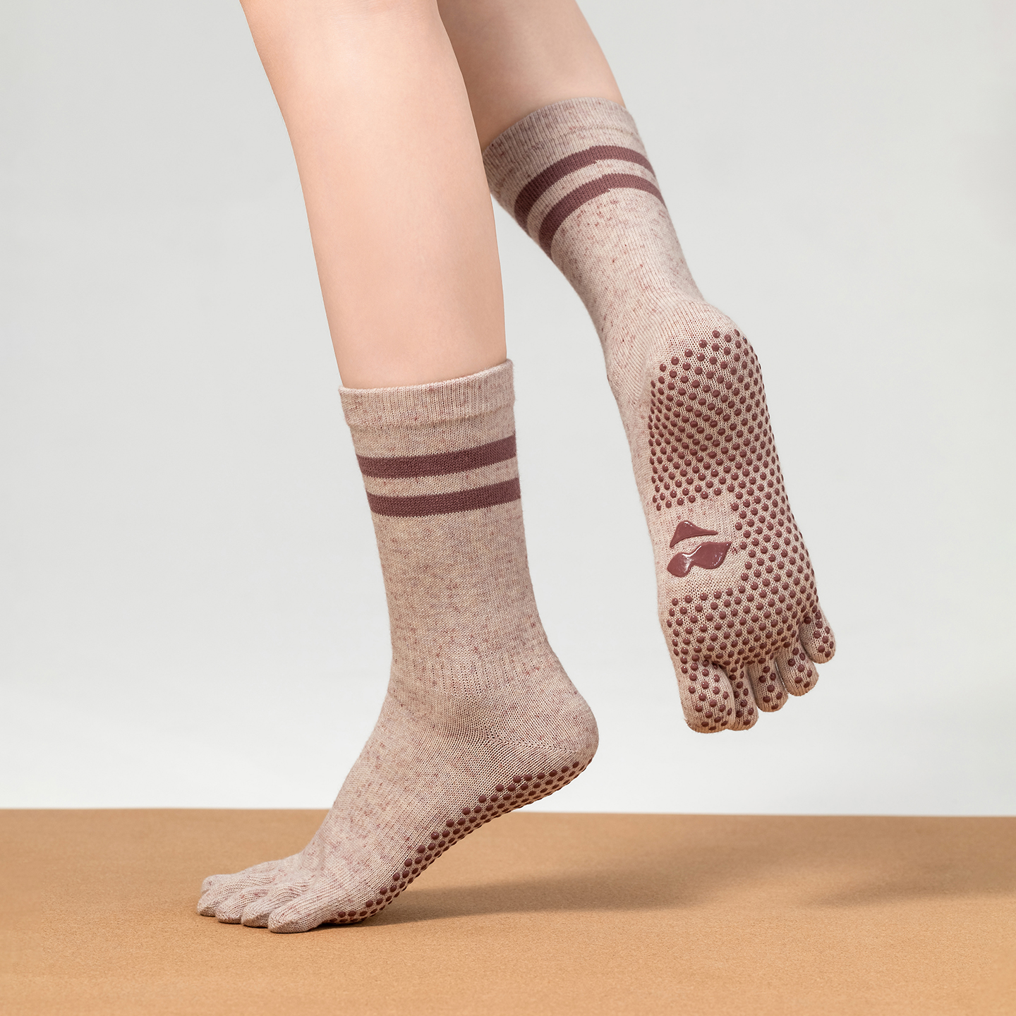 SIXHYS专业防滑普拉提袜瑜伽袜子女中筒系列五指分趾室内健身舞蹈