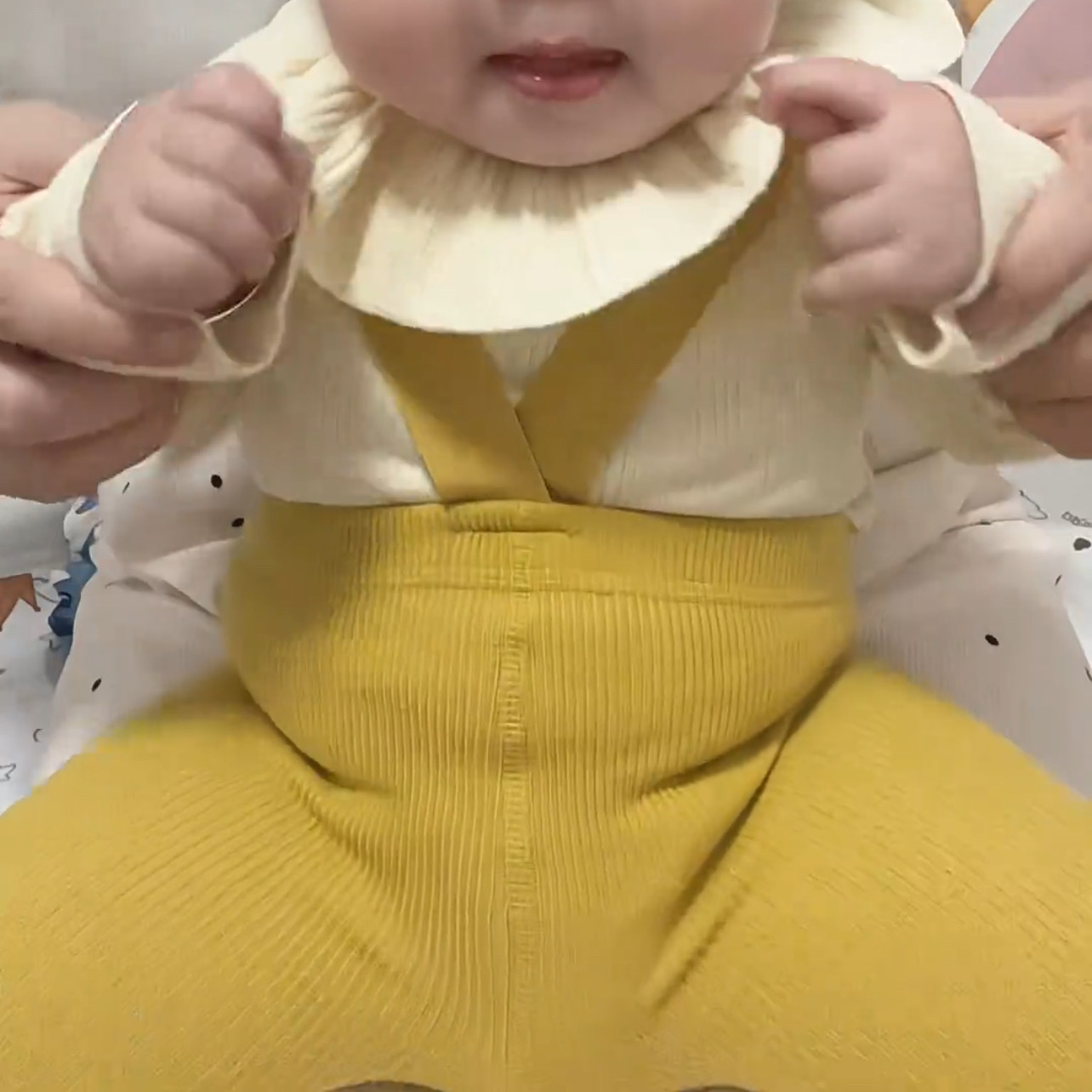 裤袜宝宝秋款背带打底裤婴儿秋季纯色百搭高腰纯色背带裤新款