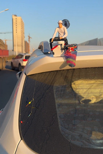 五金配件迷你钓箱手办新款白色人形钓箱摆件钓鱼摆件车载钓箱模型