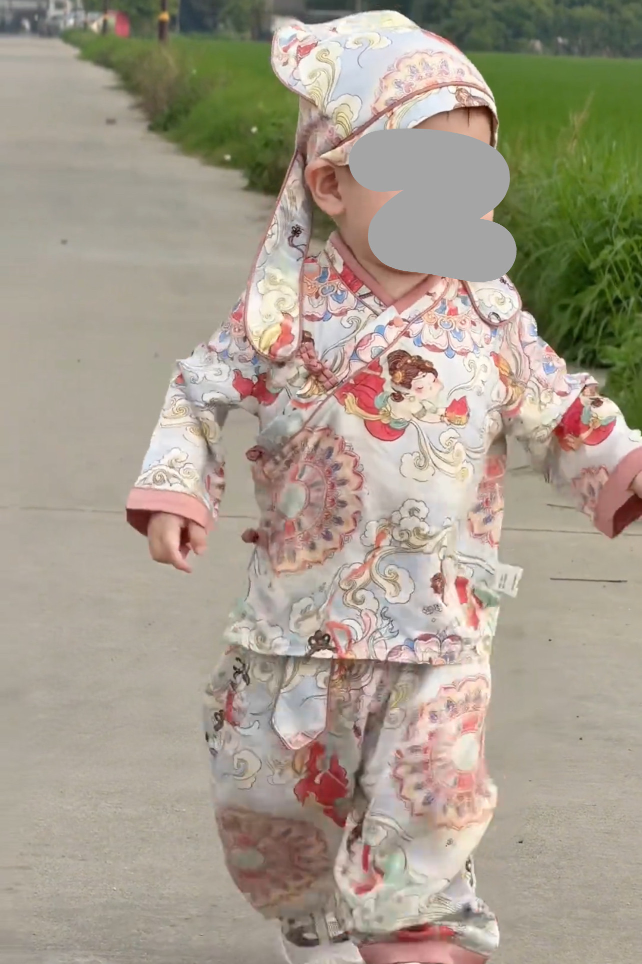 儿童套装新款2026婴儿飞天敦煌新中式套装状元帽可爱周岁汉服