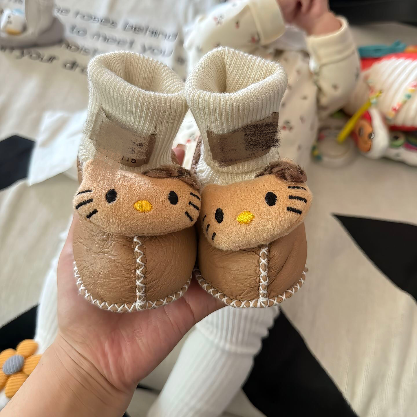婴儿鞋冬季保暖婴幼儿学步鞋手工袜鞋皮毛一体宝宝鞋0-12个月软底