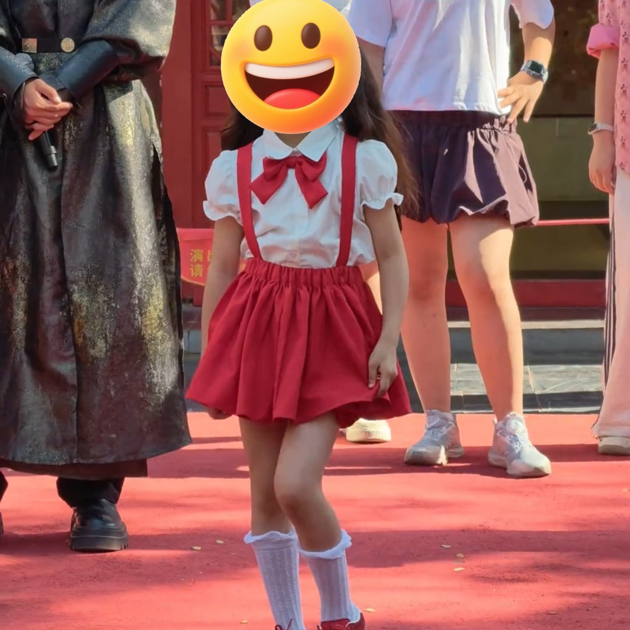 新款2026童装女童连衣裙夏季宝宝短袖套装红色JK裙可爱撞色娃娃领